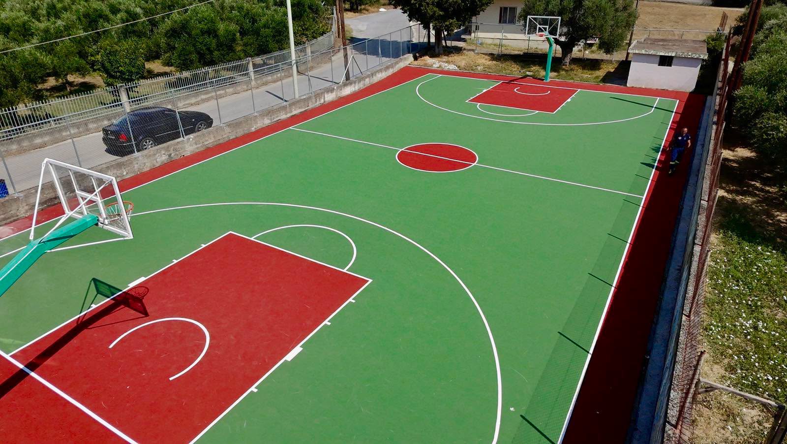 Ανοιχτά προαύλια σχολείων τον Αύγουστο για παιχνίδι, άθληση και δημιουργικό χρόνο