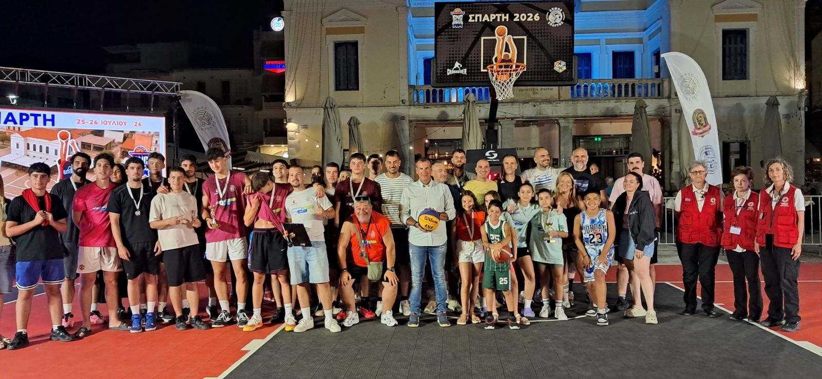 Με μεγάλη επιτυχία το απόλυτο μπασκετικό event του καλοκαιριού CROSSOVER GNC 3on3 στην κεντρική πλατεία Σπάρτης
