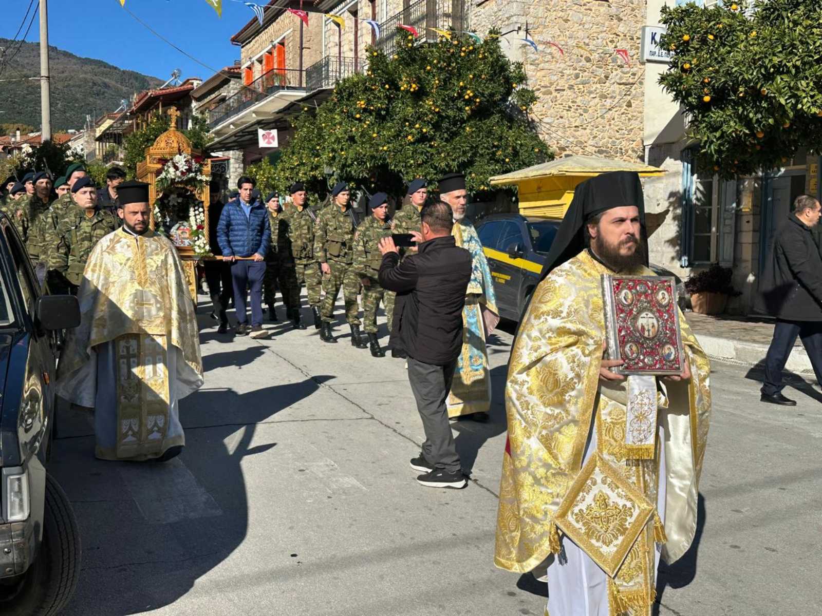 Με κάθε επισημότητα ο εορτασμός του Αγίου Θεοκλήτου του Θαυματουργού στο Καστόρι