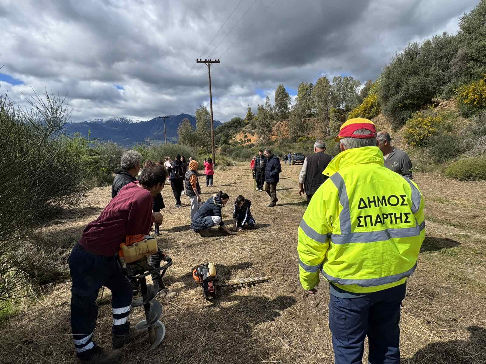 Με επιτυχία η δεύτερη εθελοντική δενδροφύτευση του Δήμου Σπάρτης και του «Όλοι Μαζί Μπορούμε» στον Κλαδά