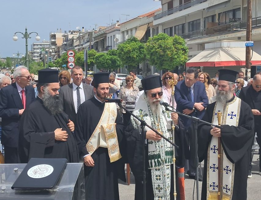Με κάθε επισημότητα η τελετή αποκαλυπτηρίων της προτομής του Χρήστου Καρβούνη