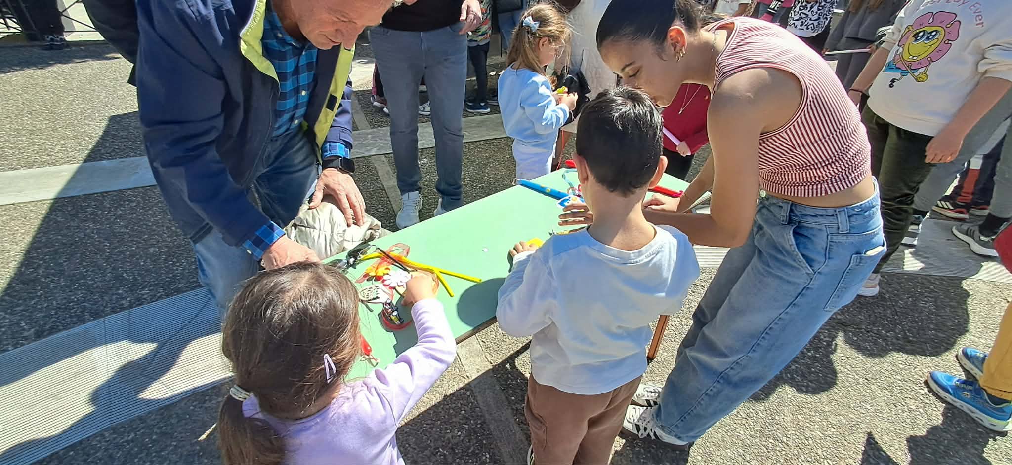 Πασχαλινή προσφορά αγάπης σε όλα τα μικρά παιδιά – «Κανένα Σπίτι χωρίς Λαμπάδα» το μήνυμα των φετινών εορτών