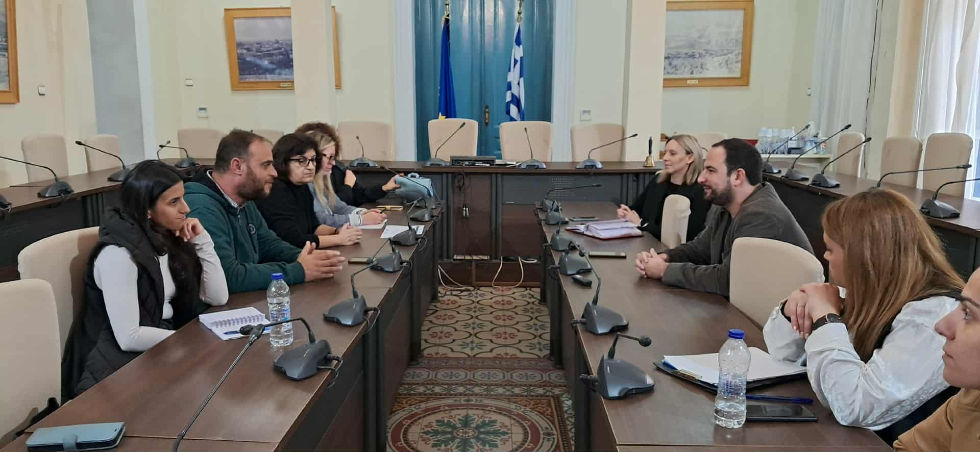 Σύσκεψη για τις ανάγκες και τις προτεραιότητες της Κοινωνικής Υπηρεσίας του Δήμου Σπάρτης – Έρευνα από το Πάντειο Πανεπιστήμιο στην Περιφέρεια Πελοποννήσου