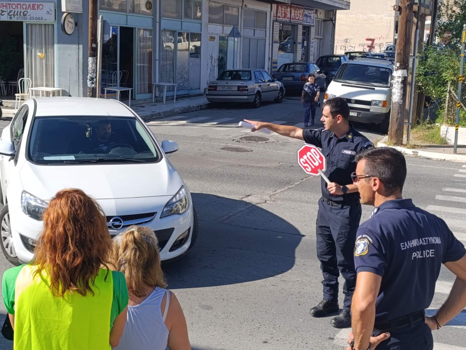 Προτεραιότητα η ασφαλής μετακίνηση των μαθητών – Εκπαίδευση σχολικών τροχονόμων από την Τροχαία Λακωνίας