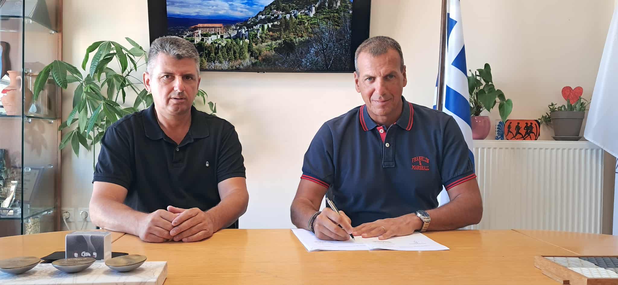 Υπογραφή σύμβασης για την υλοποίηση του έργου «Οδοποιία και Τεχνικά Έργα Δ.Ε. Μυστρά»