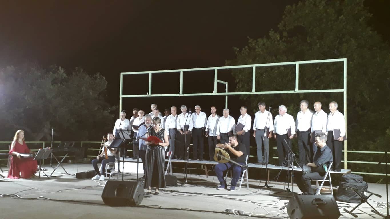 Με επιτυχία ολοκληρώθηκε η τρίτη συνάντηση χορωδιών της δημοτικής και παραδοσιακής μουσικής